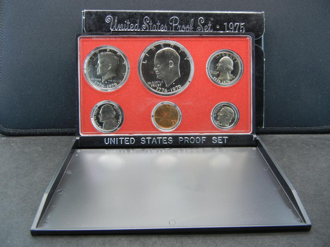 1975 US Proof set. Original box. (1 of 3)