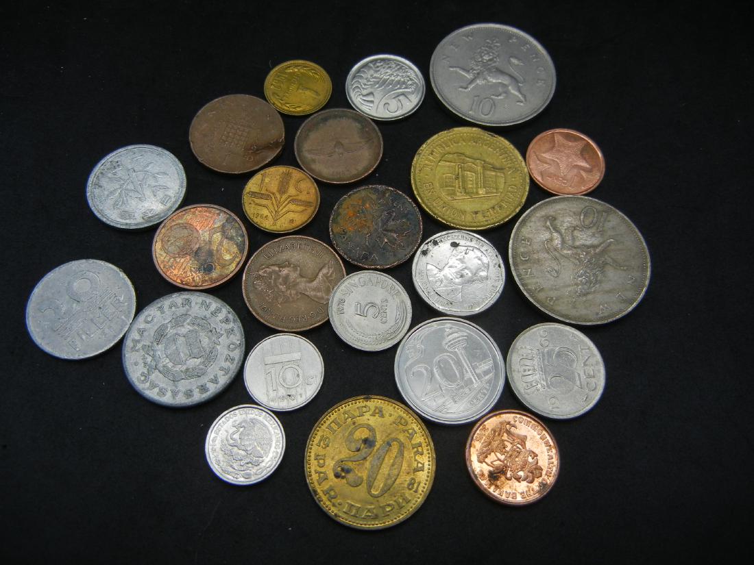 (22) FOREIGN COINS, HIGH GRADE-UNC, GREAT COUNTRIES! (1 of 3)