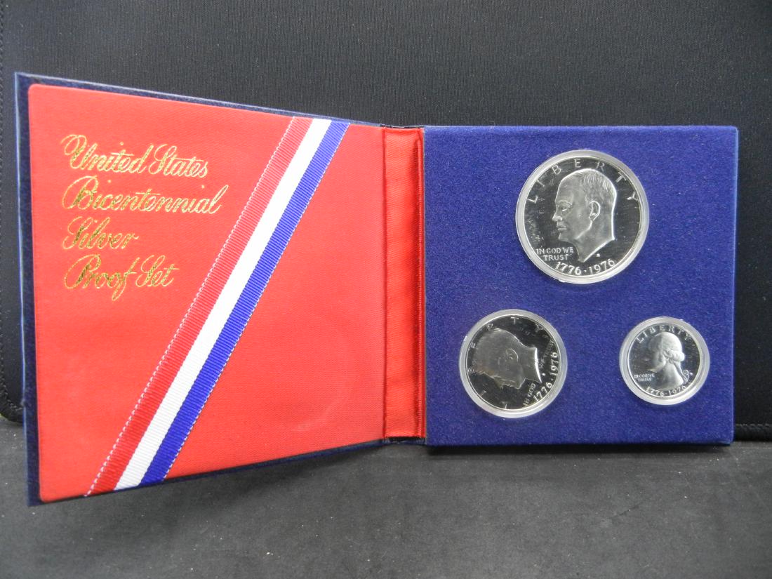 1976-S Silver Bi Centennial Proof Set.  Three coins in (1 of 3)