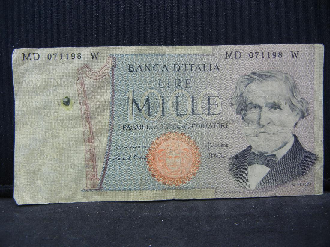 1969 Italy 1000 Lira Bank Note.  Serial # MD 071198 W (1 of 2)