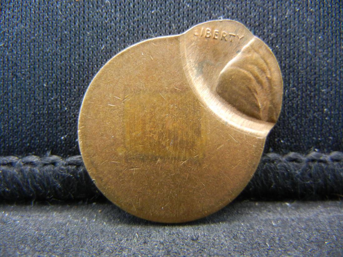 Lincoln Memorial Cent, Off Center Clip Error Coin. (1 of 2)