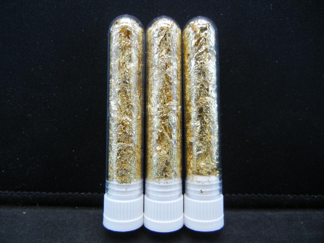 (3) Viles of 22k Gold Leaf Flakes, Can Be Sold: (3) Viles of 22k Gold Leaf Flakes, Can Be Sold Individually, Or Would Make Great Gifts!