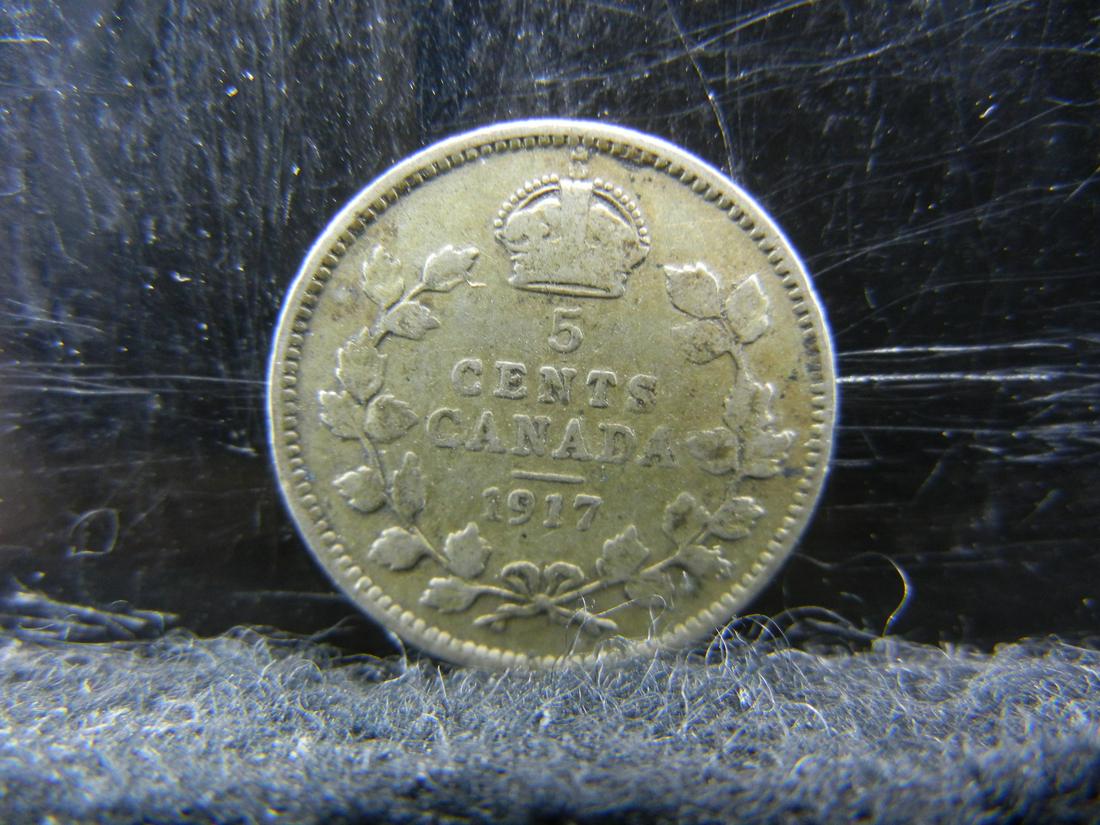 1917 Canada Five Cents 92.5% Sterling Silver Coin. (1 of 3)