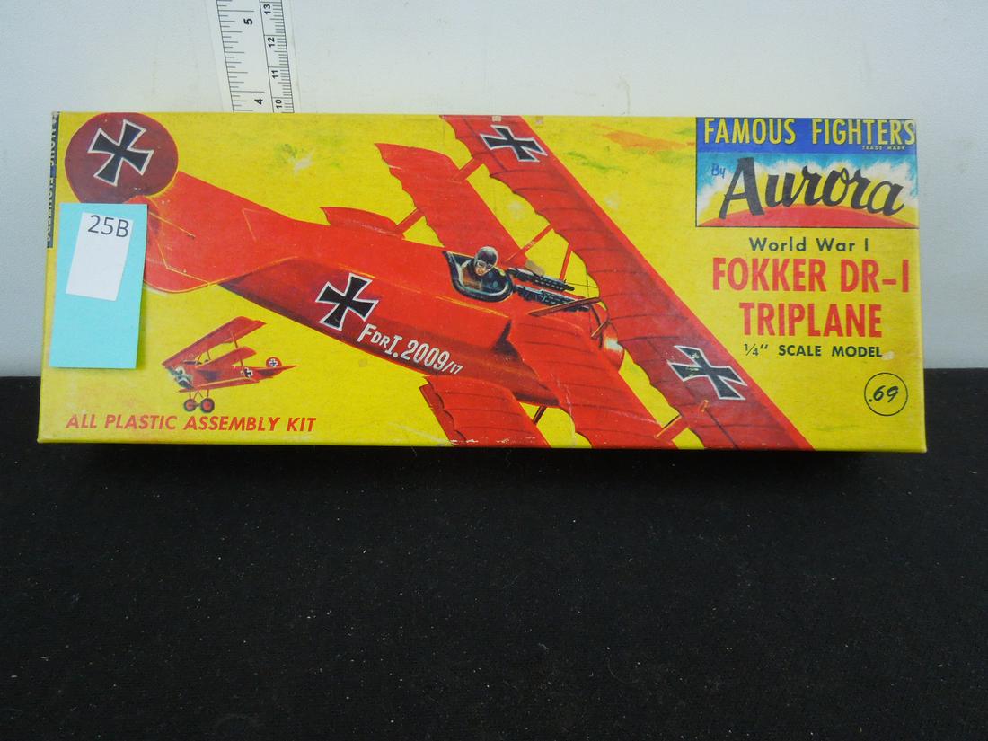 Famous Fighters By Aurora WWI Fokker Dr-1 Triplane: Famous Fighters By Aurora WWI Fokker Dr-1 Triplane Model kit