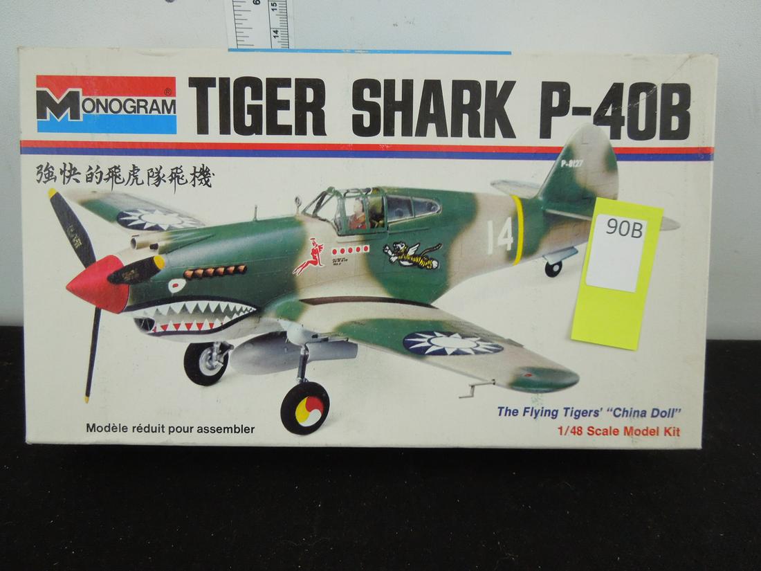 Monogram Tiger Shark P-40B 1/48 scale Model Kit: Monogram Tiger Shark P-40B 1/48 scale Model Kit