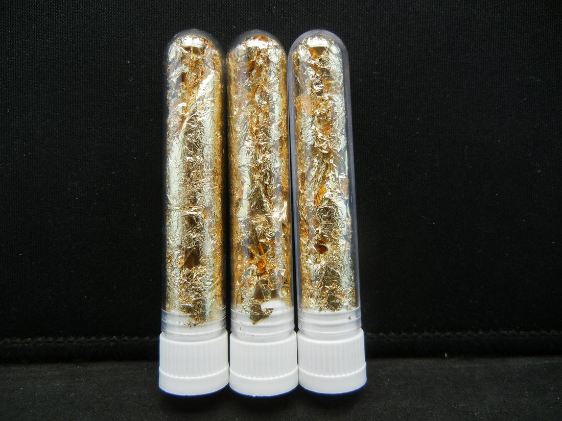 (3) Viles of 22k Gold Leaf Flakes: (3) Viles of 22k Gold Leaf Flakes