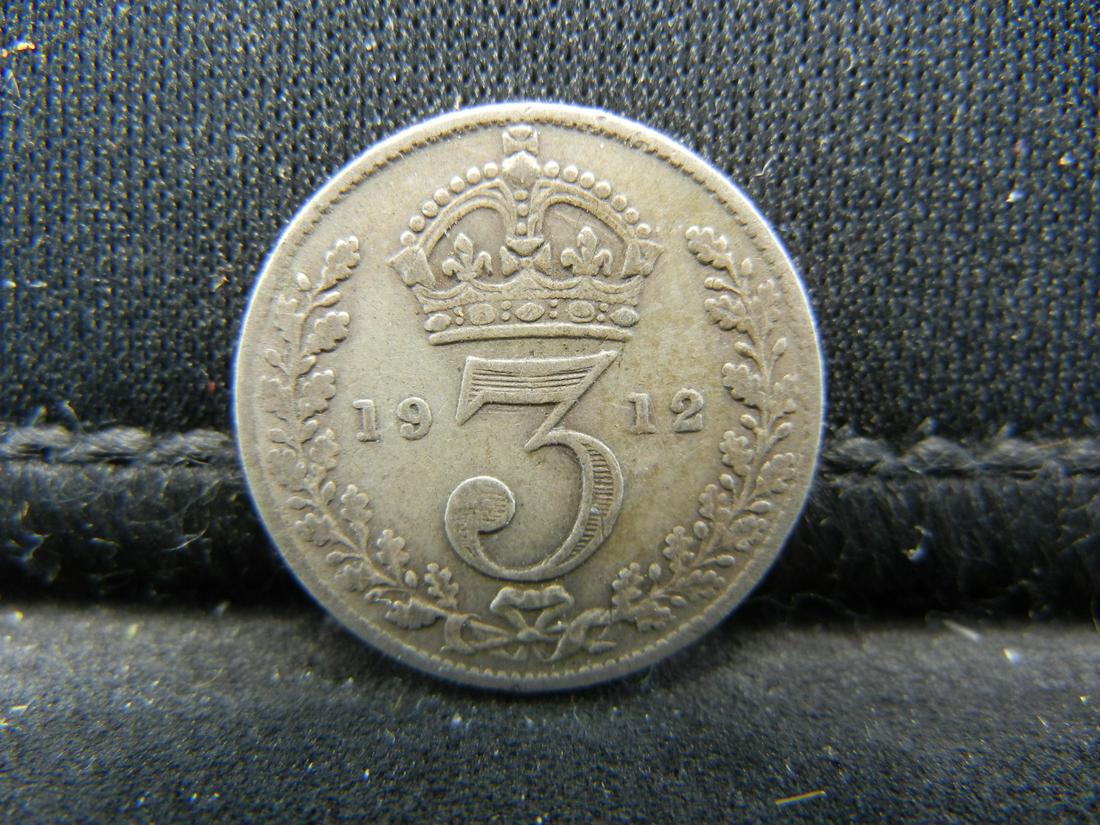 1912 Great Britain 3 Pence 92.5% Sterling Silver Coin. (1 of 2)