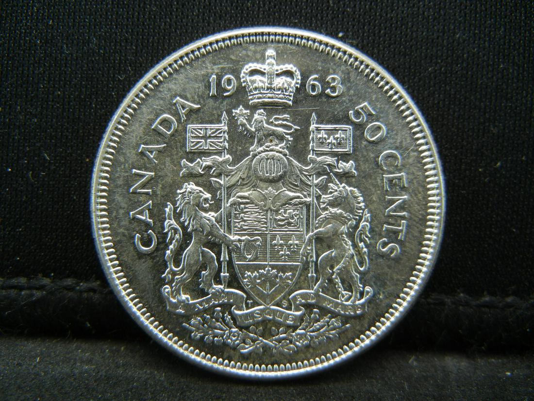 1963 Uncirculated Canada 80% Silver Half Dollar. (1 of 2)