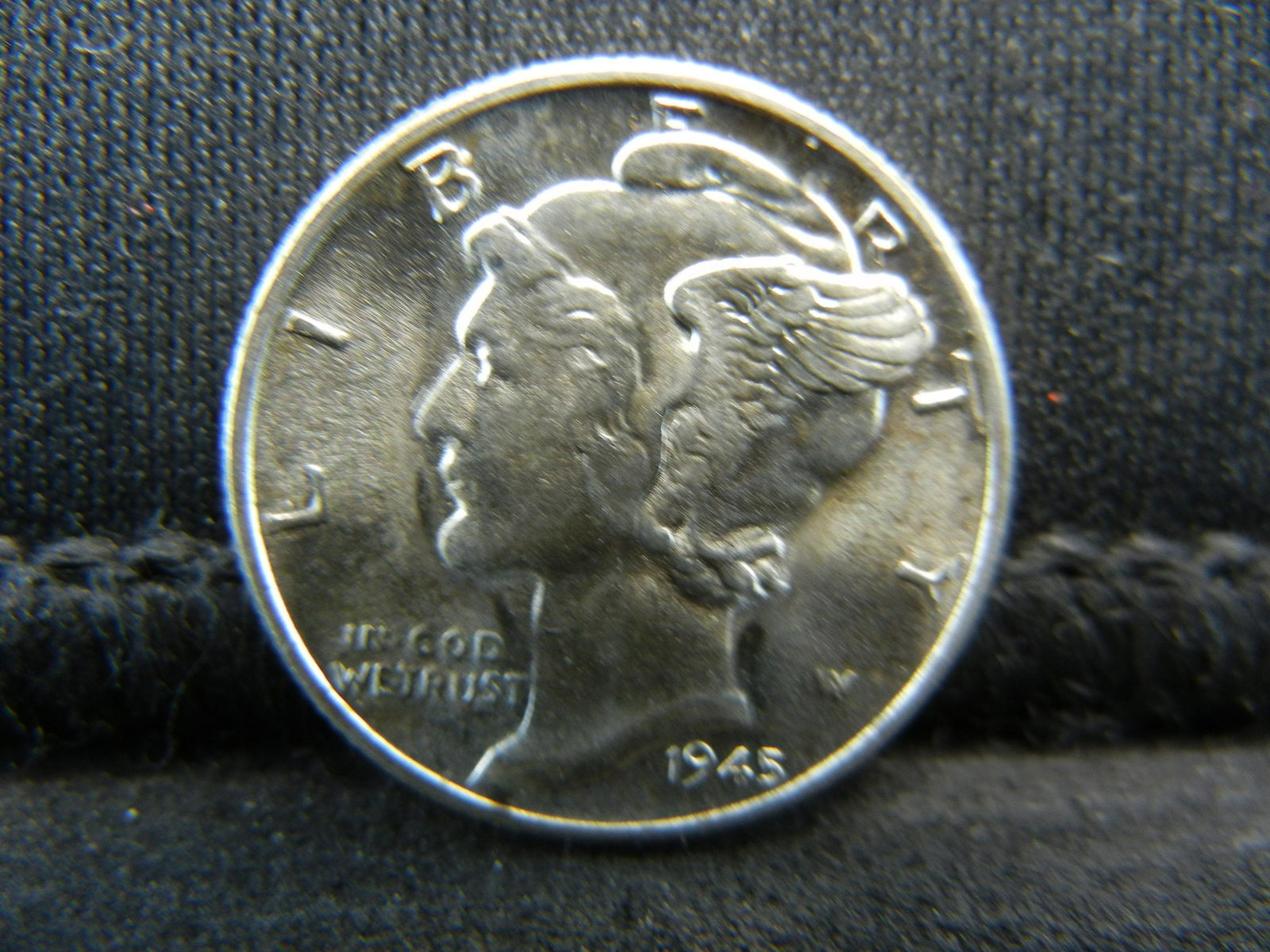 1945 Mercury Dime Gem BU (1 of 2)