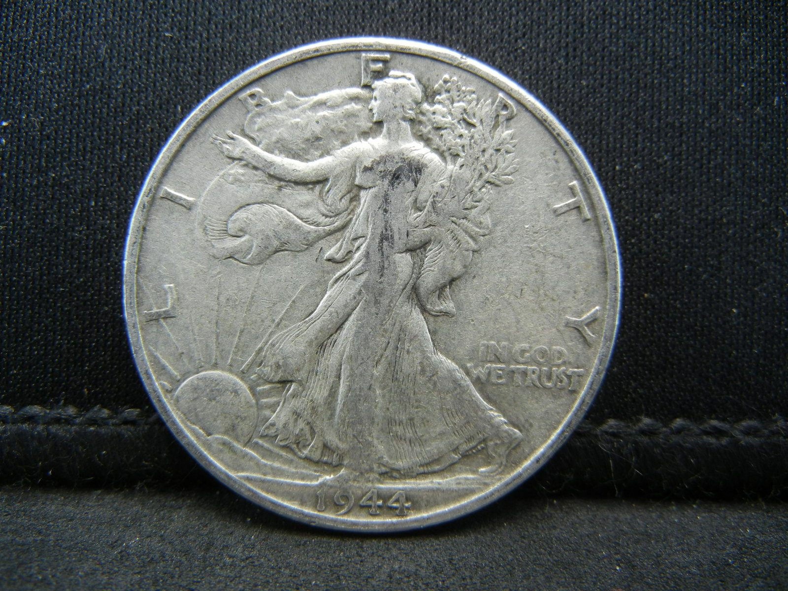 1944-D SILVER LIBERTY (90%) HALF, WWII ERA, ONLY 9.8: 1944-D SILVER LIBERTY (90%) HALF, WWII ERA, ONLY 9.8 MILL MINTED/75 YRS OLD