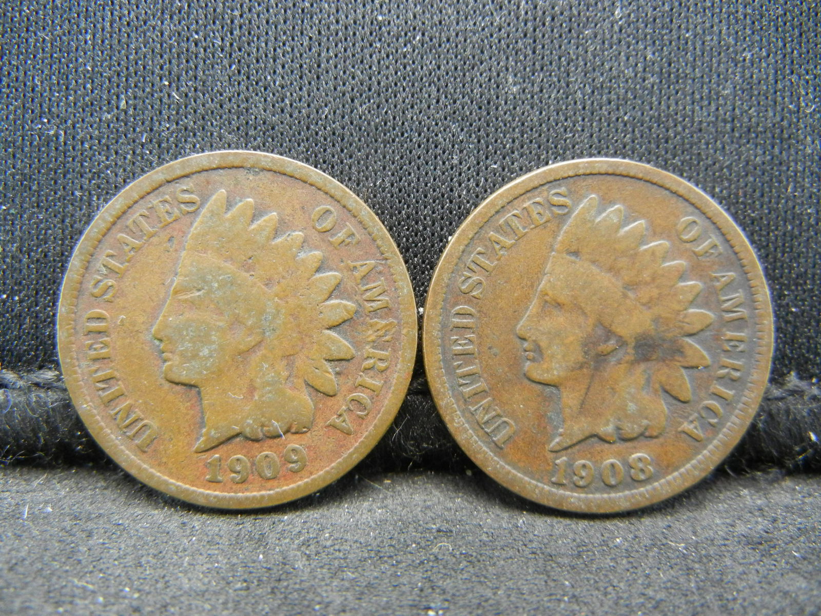 (2) Indian Head Cents 1908, 1909 (1 of 2)