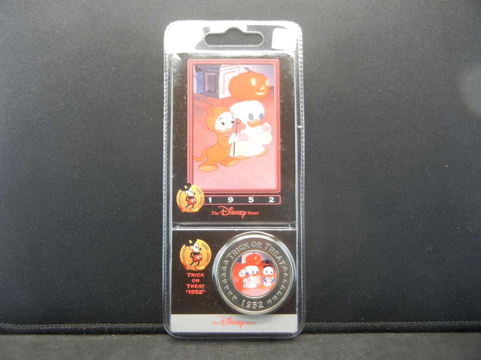 DISNEY'S (TRICK OR TREAT-DONALD DUCK/1952), BRAND NEW (1 of 4)