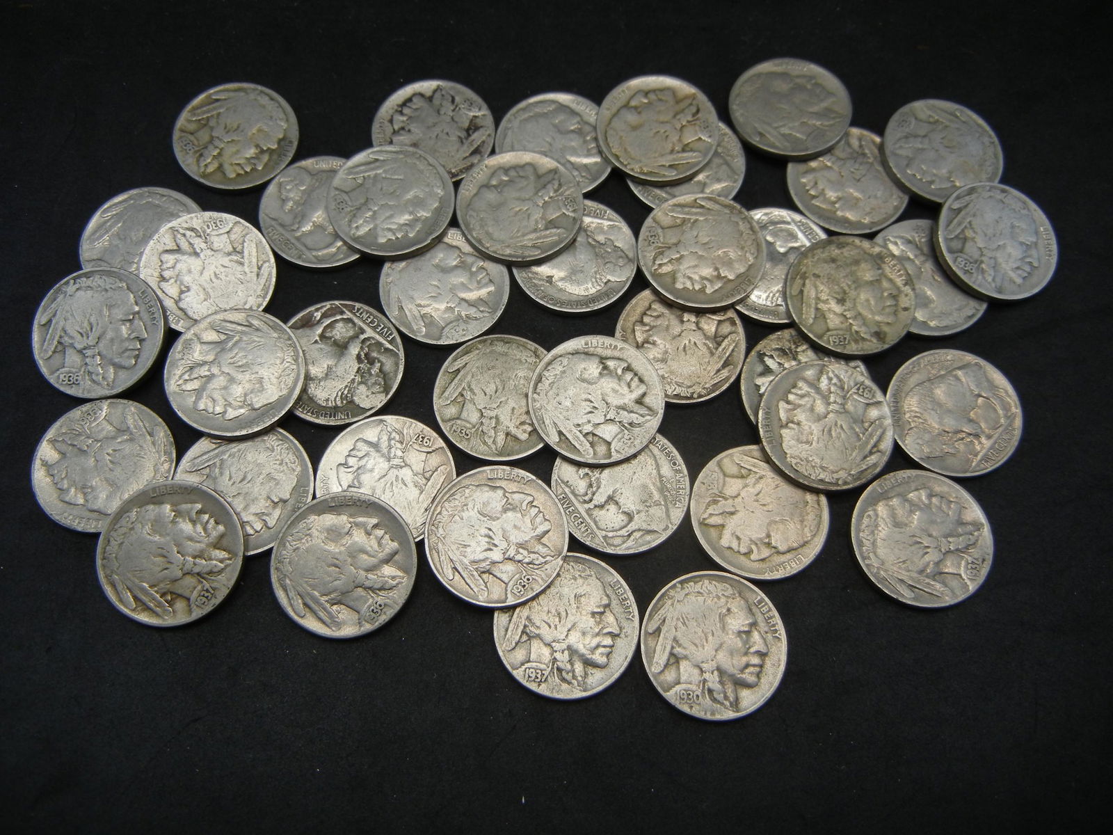 40 Coin Roll of Nice Full Date Buffalo Nickels (1 of 3)