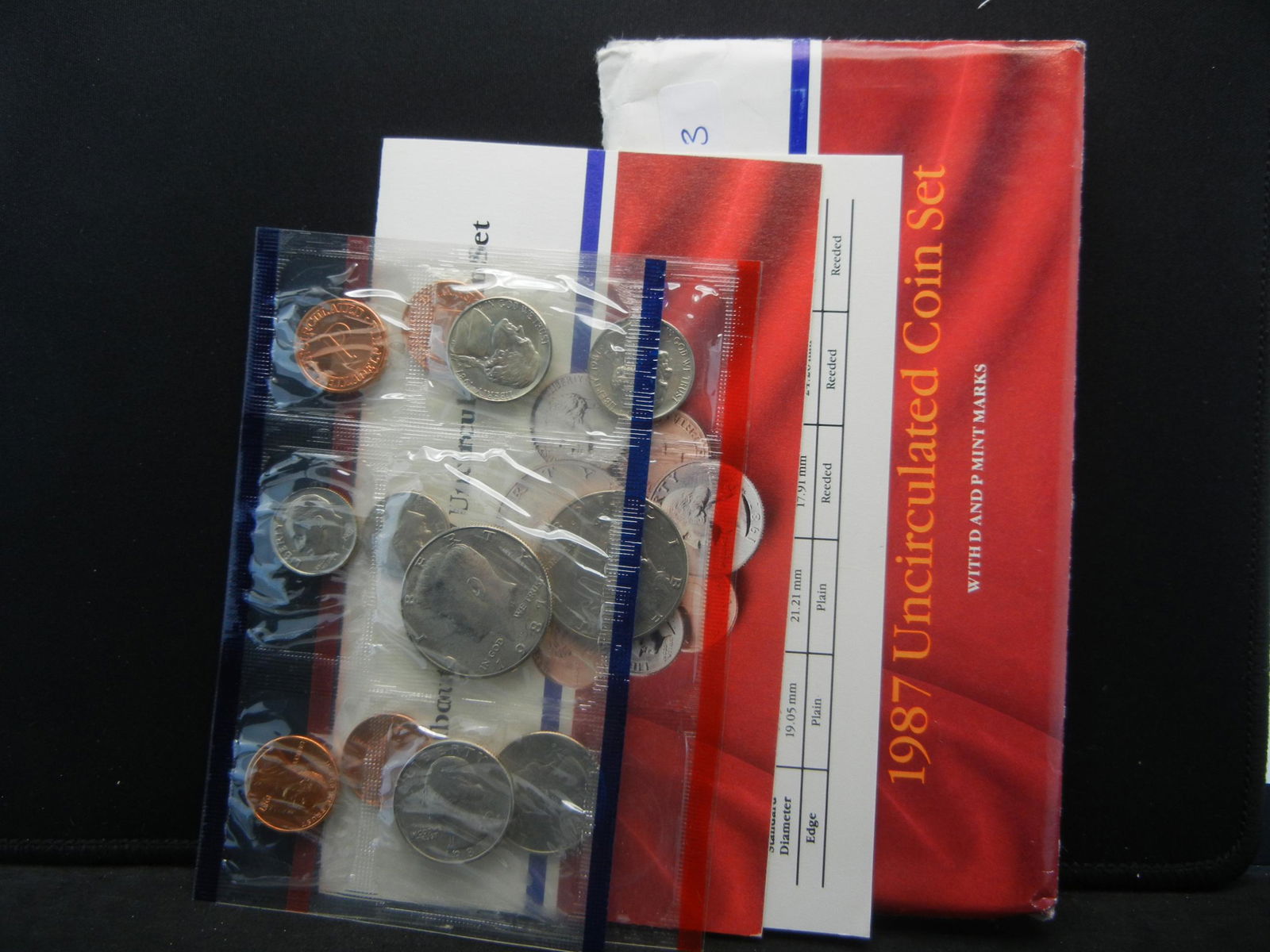 1987 Uncirculated Coin Set P & D (1 of 6)