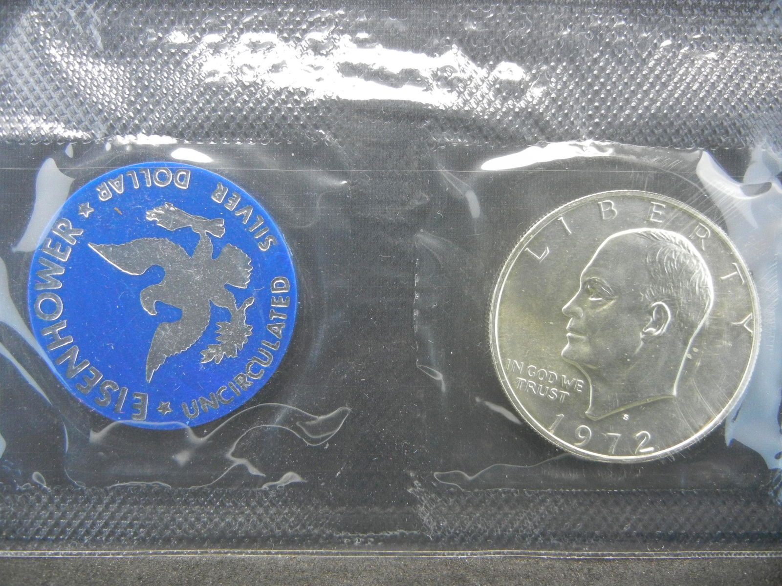 1972 Blue Pack Ike Dollar.  Silver. (1 of 4)
