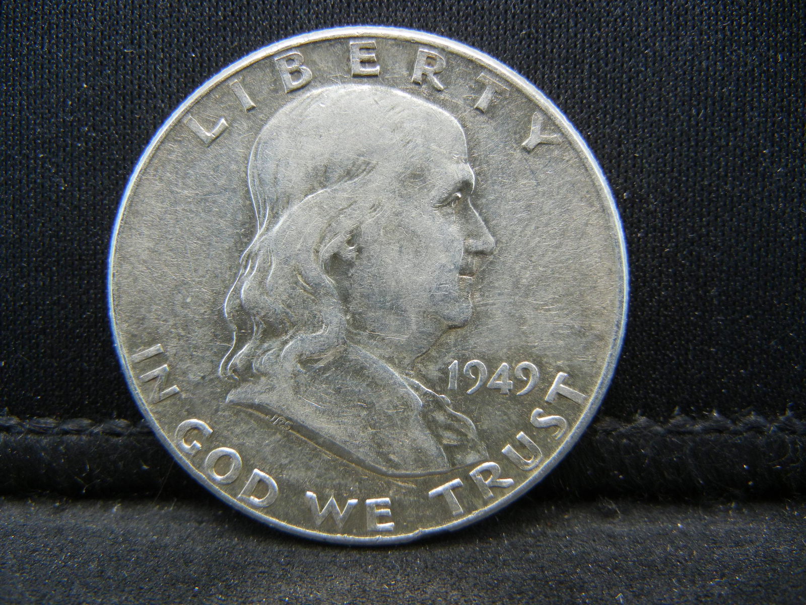1949 SILVER (90%)FRANKLIN HALF (1 of 2)