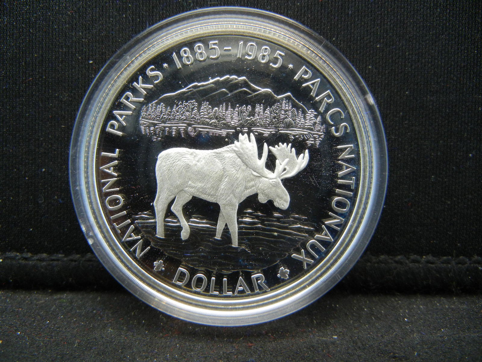 1985 Canada "Moose" One Dollar . Silver. Original Box. (1 of 3)