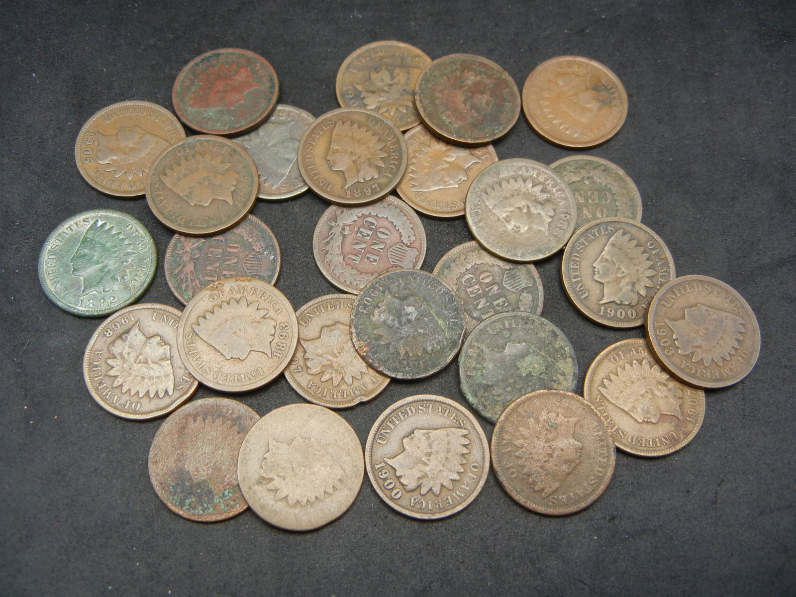 Group of 17 Indian Head Cents, Various Dates. (1 of 2)