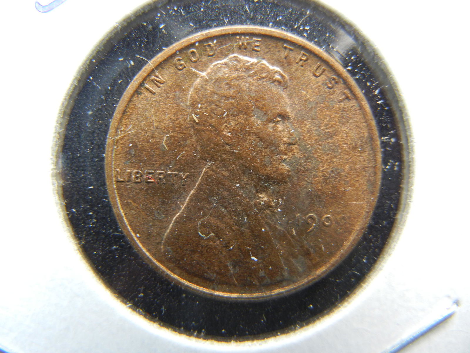 1909 VDB Lincoln Cent.  Uncirculated. (1 of 3)