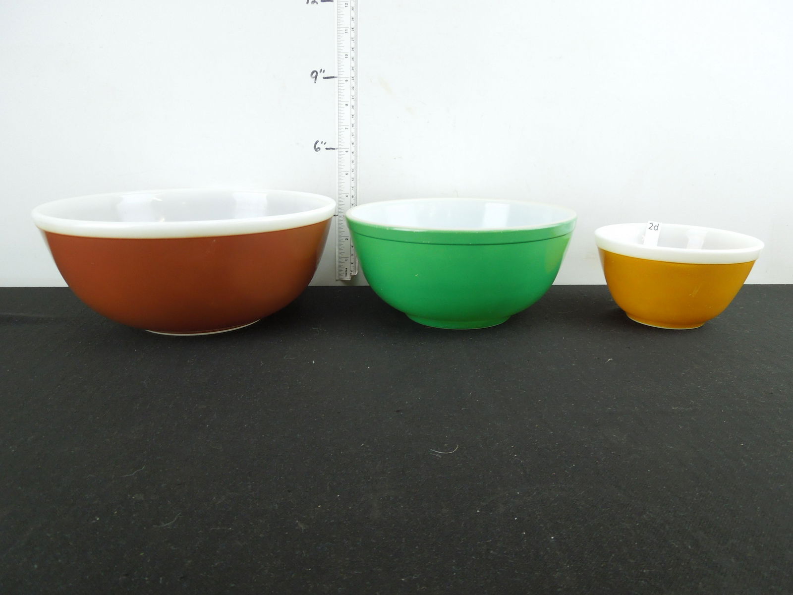 3-Pyrex Mixing Bowls: 3-Pyrex Mixing Bowls