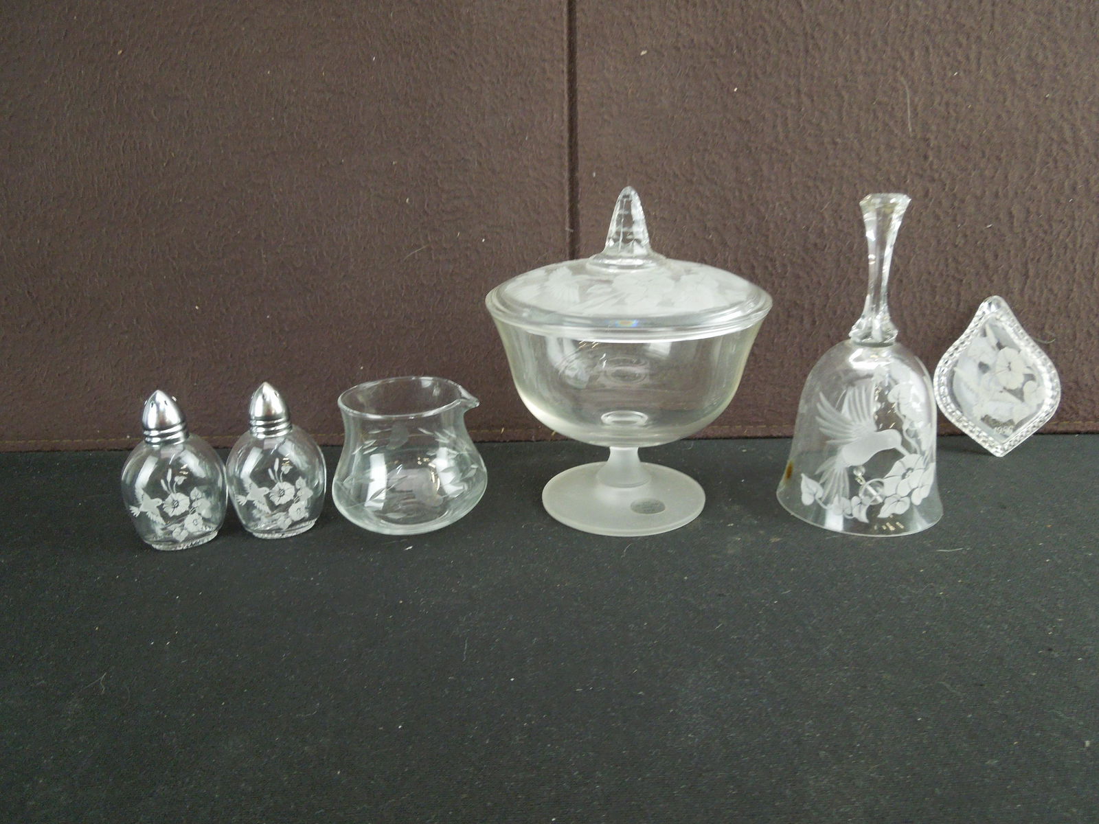 Avon Humming Bird Pattern Glassware Covered Candy Dish, (1 of 5)
