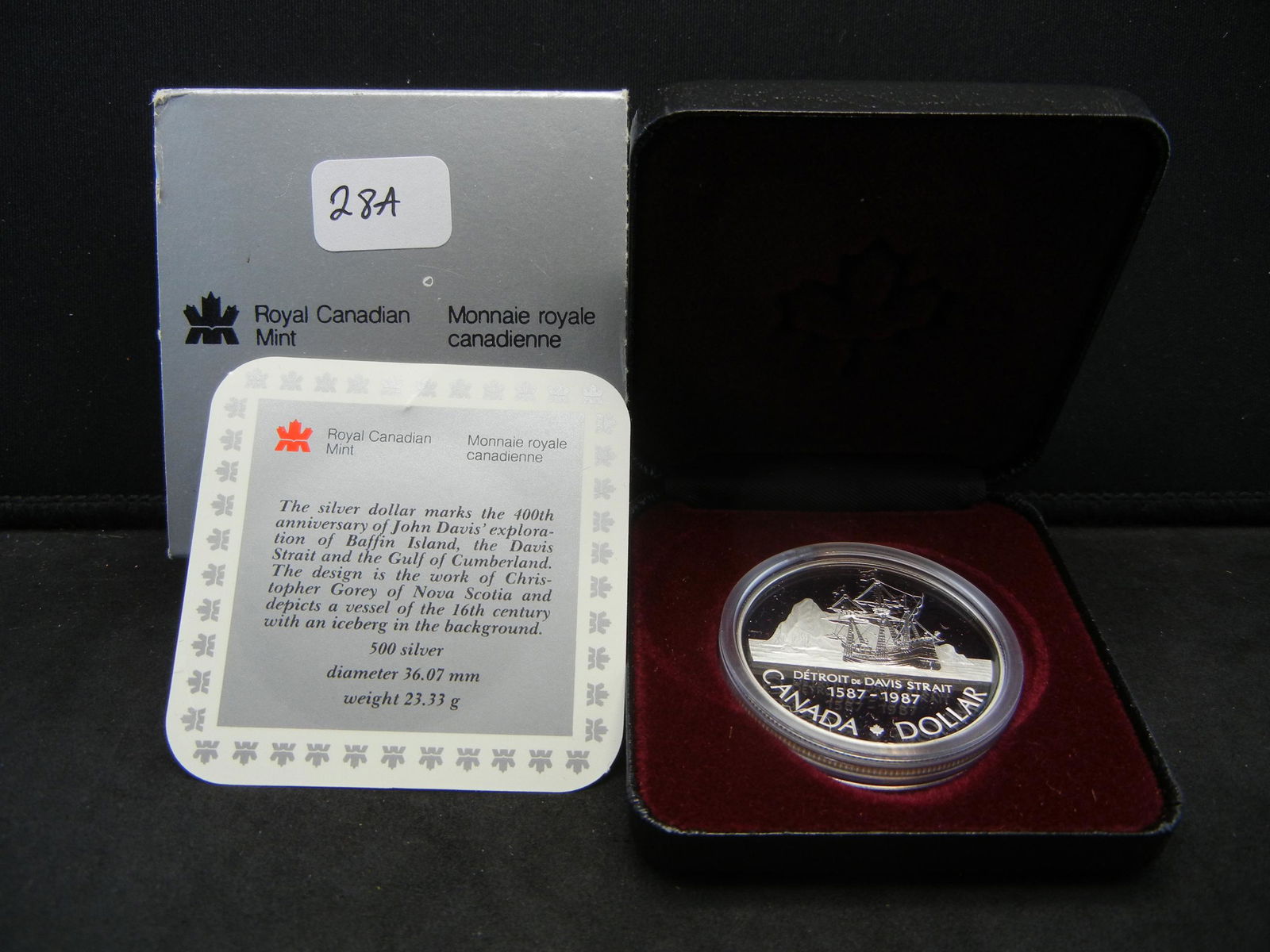 Commemorative 1987 Canada Dollar in Case (1 of 4)