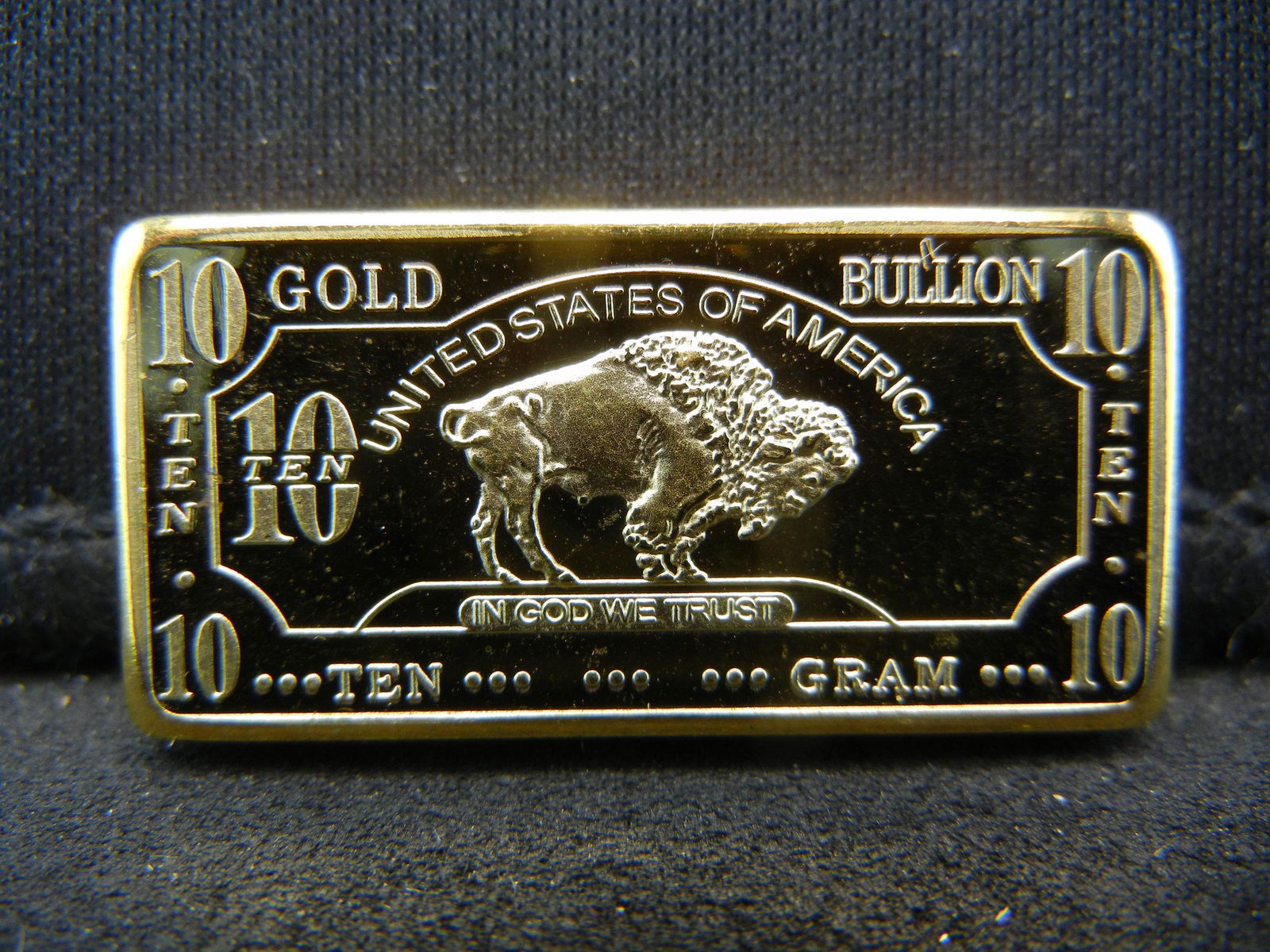 CLAD 10 Gram 100 Mills .999 Fine Gold Buffalo Collector: CLAD 10 Gram 100 Mills .999 Fine Gold Buffalo Collector Bar.