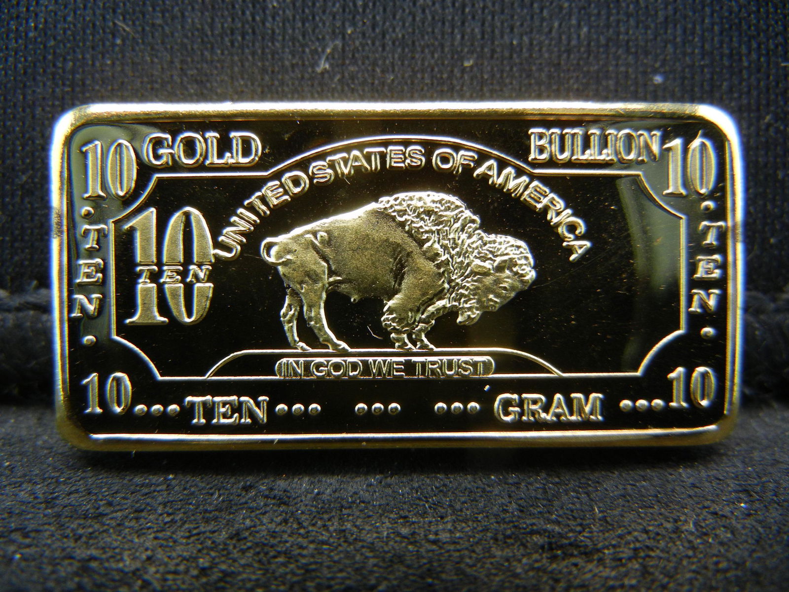 CLAD 10 Gram 100 Mills .999 Fine Gold Buffalo Collector: CLAD 10 Gram 100 Mills .999 Fine Gold Buffalo Collector Bar.