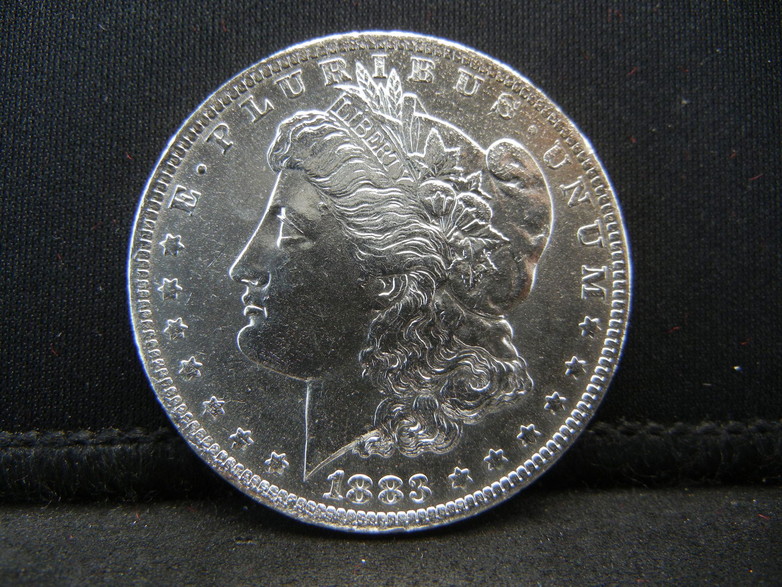 1883 O Morgan Dollar CH BU White (1 of 2)