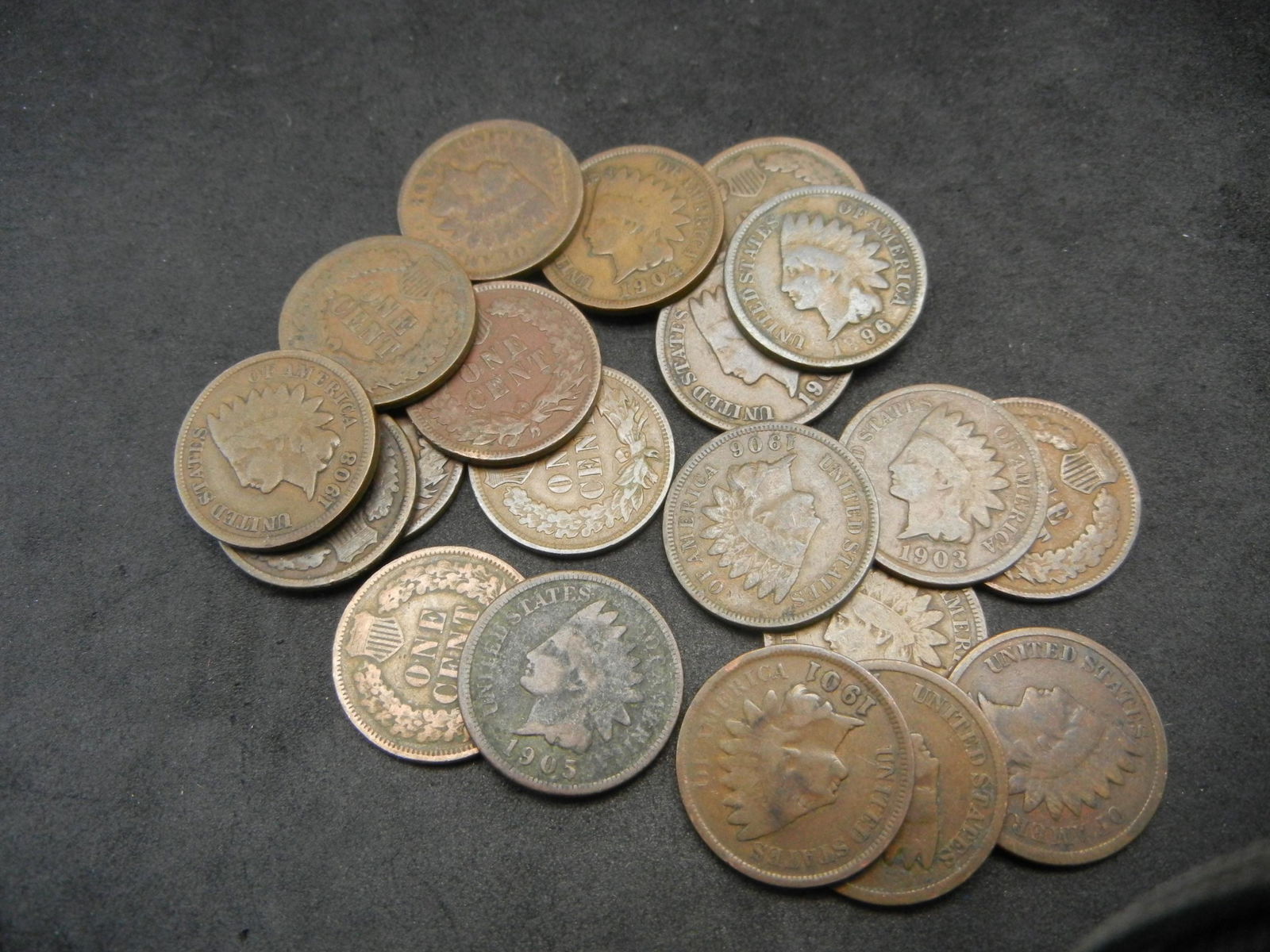 20 Mixed Date Indian Head Cents (1 of 2)