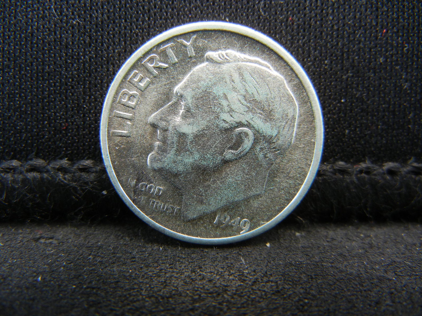 1949-S Uncirculated Roosevelt Dime. (1 of 2)