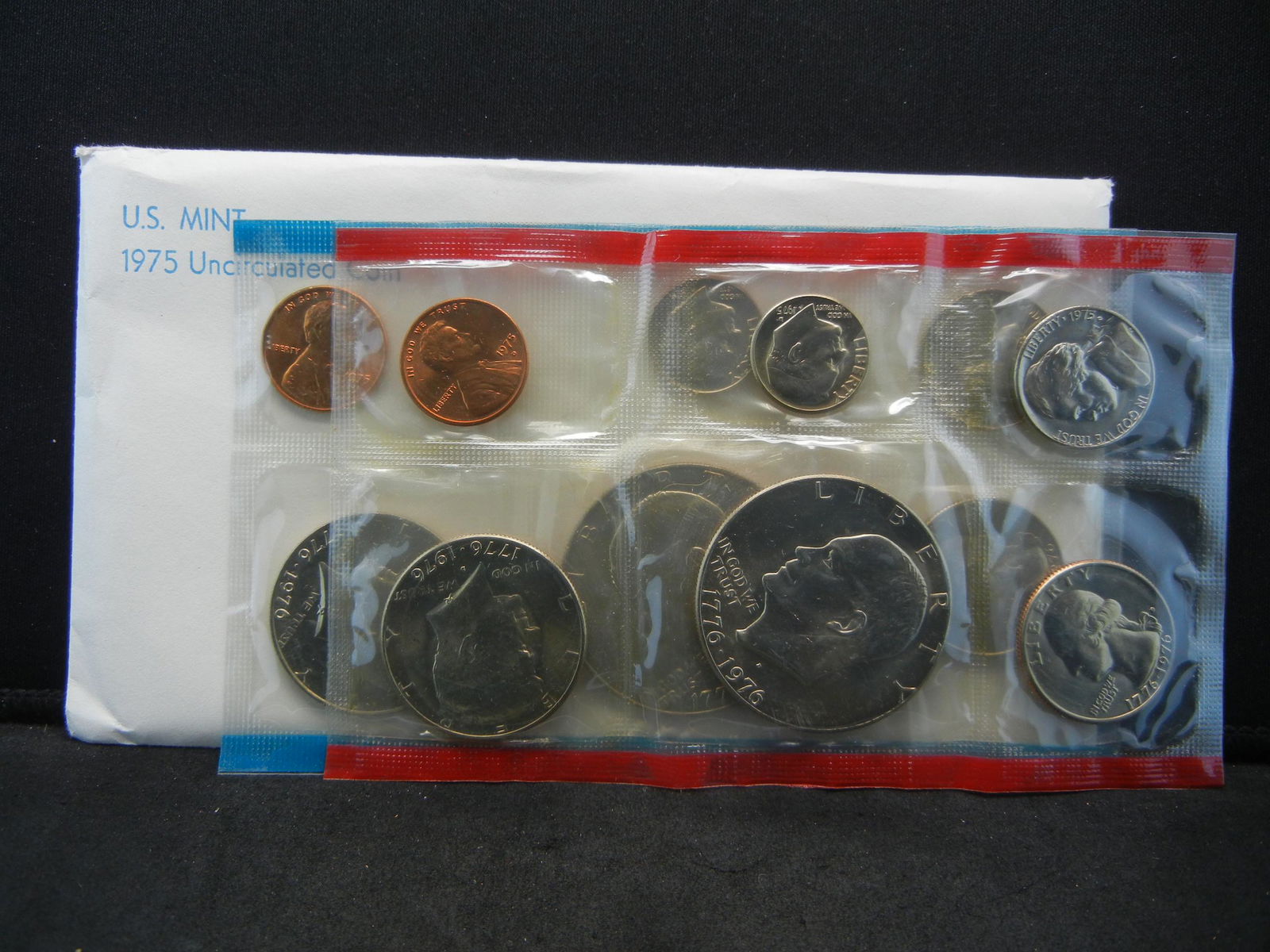 1975 P and D US Mint Set.    In government package. (1 of 5)
