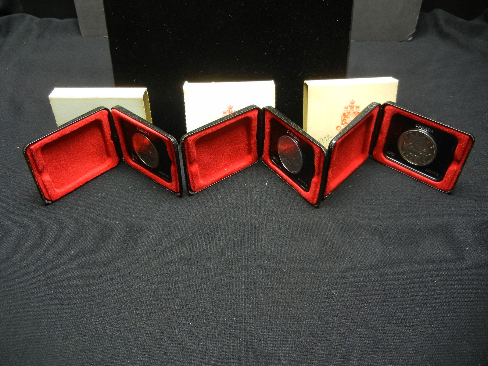 (3) 1972 Canada Silver Dollars in Box (1 of 7)