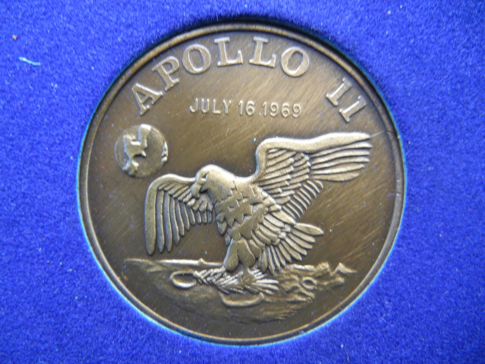 Apollo 11 Commemorative Medal. (1 of 3)