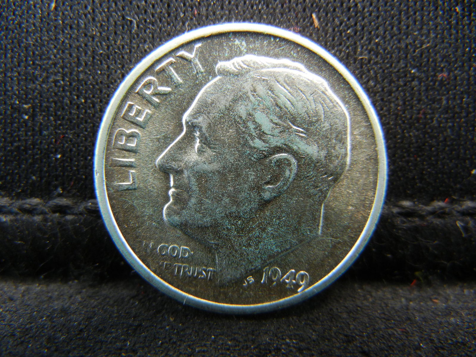 1949-S Uncirculated Roosevelt Dime. (1 of 2)