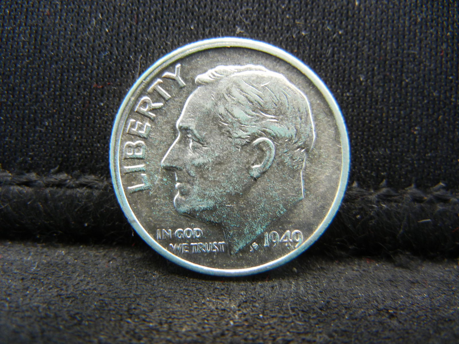 1949-S Uncirculated Roosevelt Dime. (1 of 2)