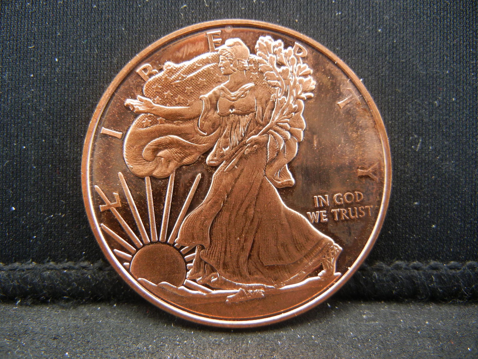 .999 1 Oz. Copper Round Walking Liberty Desgin (1 of 2)