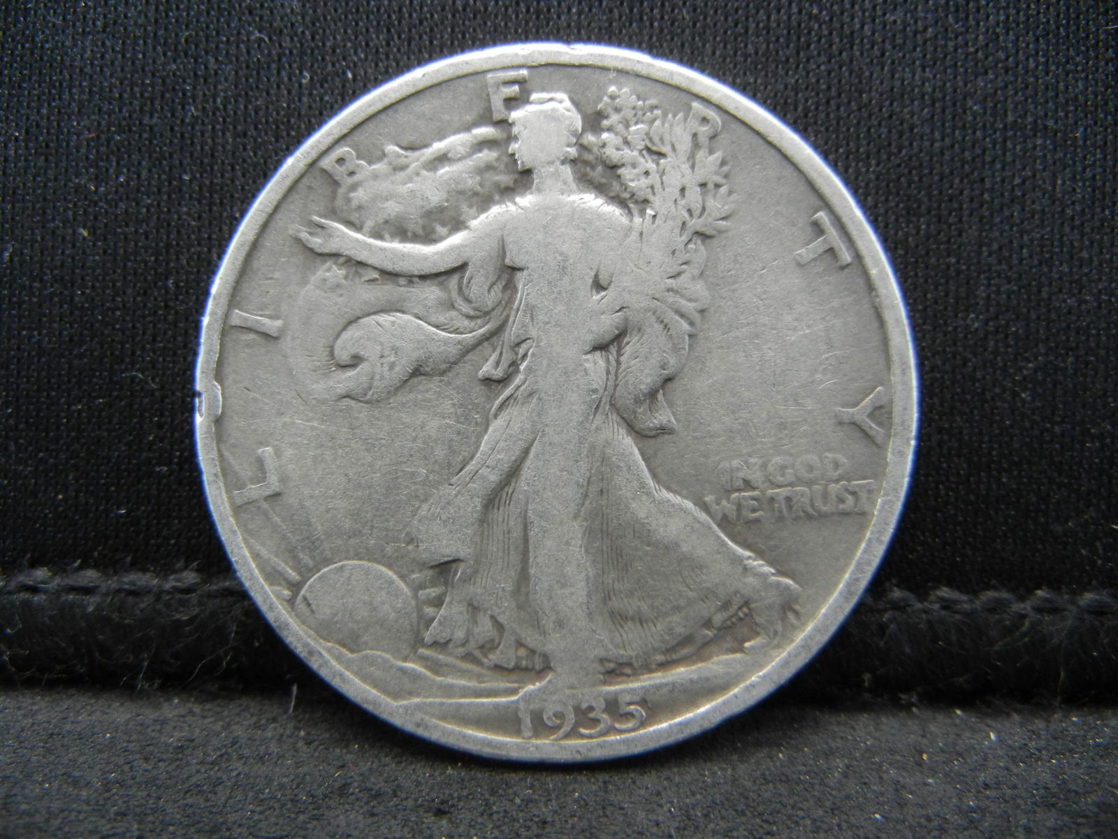 1935 SILVER (90%) LIBERTY HALF, ONLY 9.1 MILL MINTED, (1 of 2)