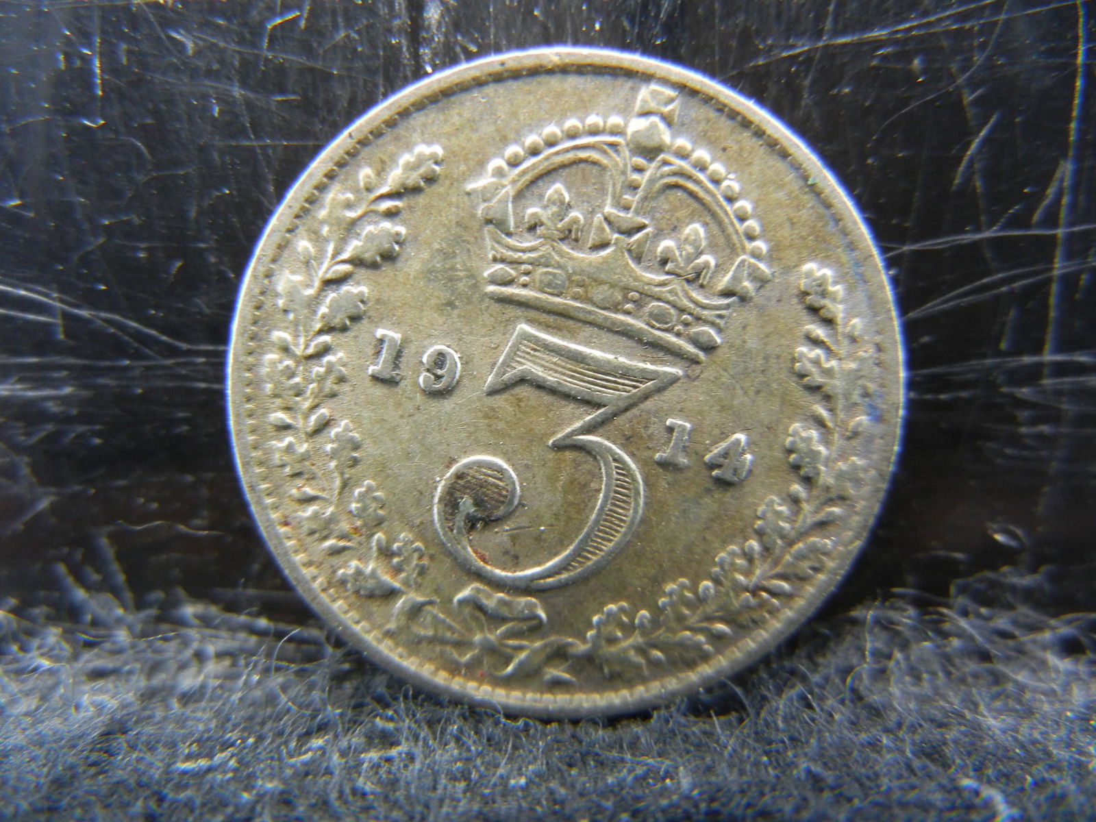 1914 Great Britain Three Pence Sterling 92.5% Silver (1 of 2)