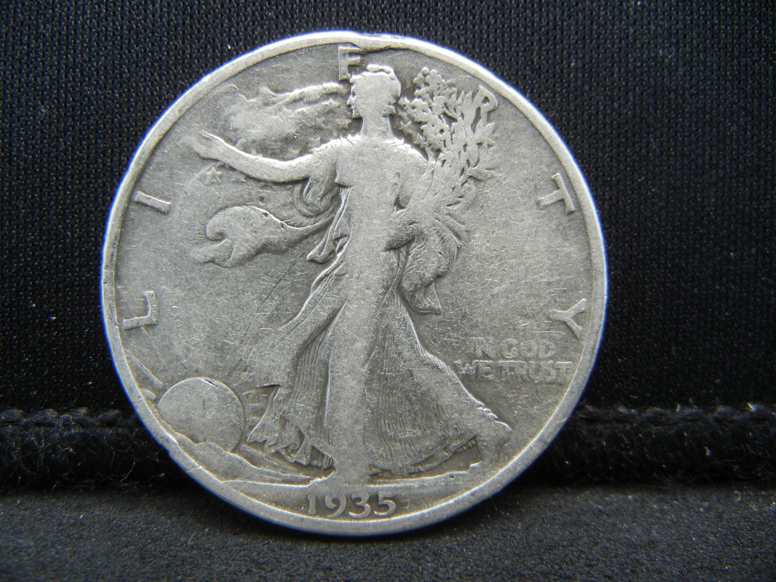 1935-D SILVER (90%) LIBERTY HALF, ONLY 1.7 MILL MINTED, (1 of 2)