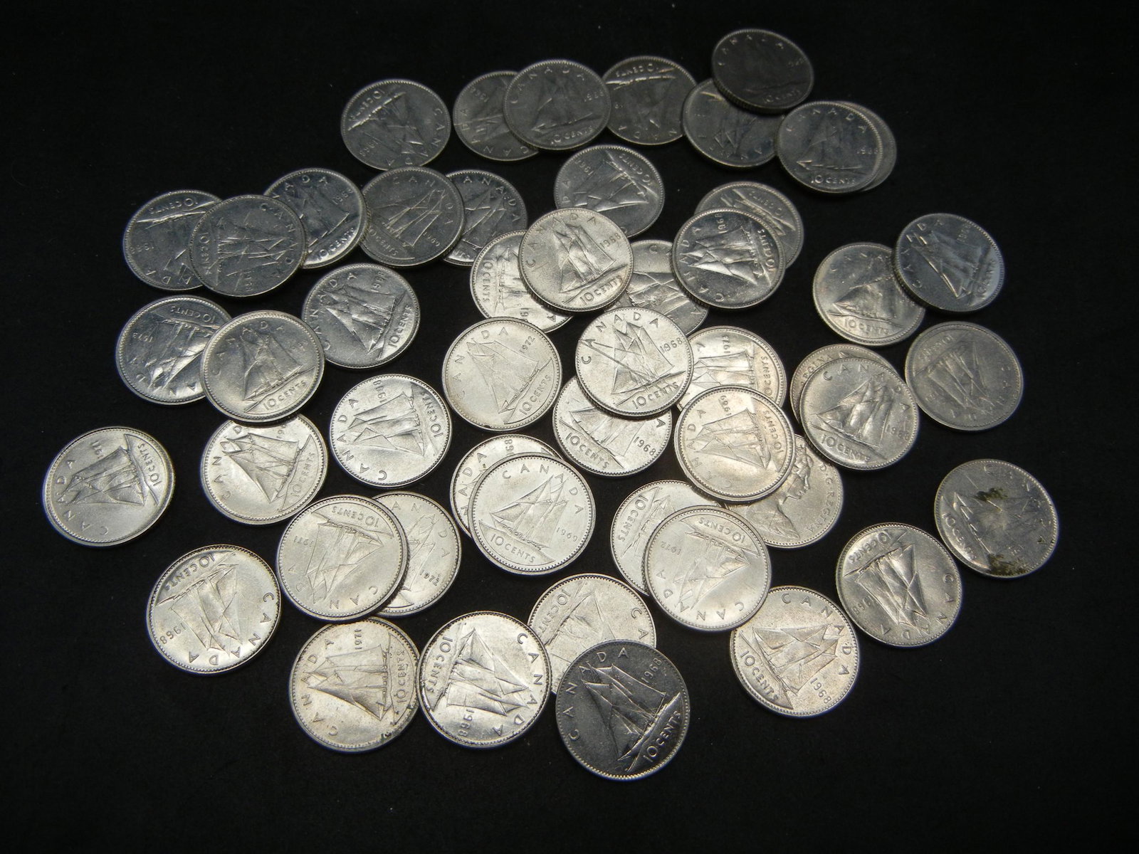 Five Dollar Roll of Canadian Dimes, No Silver, AU: Five Dollar Roll of Canadian Dimes, No Silver, AU
