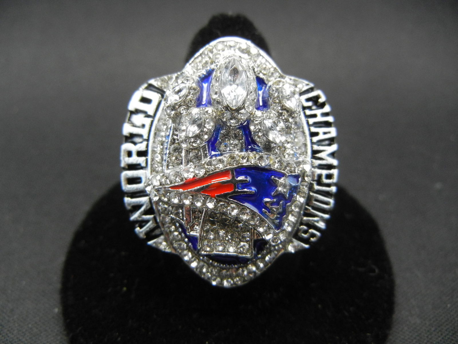 2016 New England Patriots Super Bowl Souvenir Ring Size: 2016 New England Patriots Super Bowl Souvenir Ring Size 11