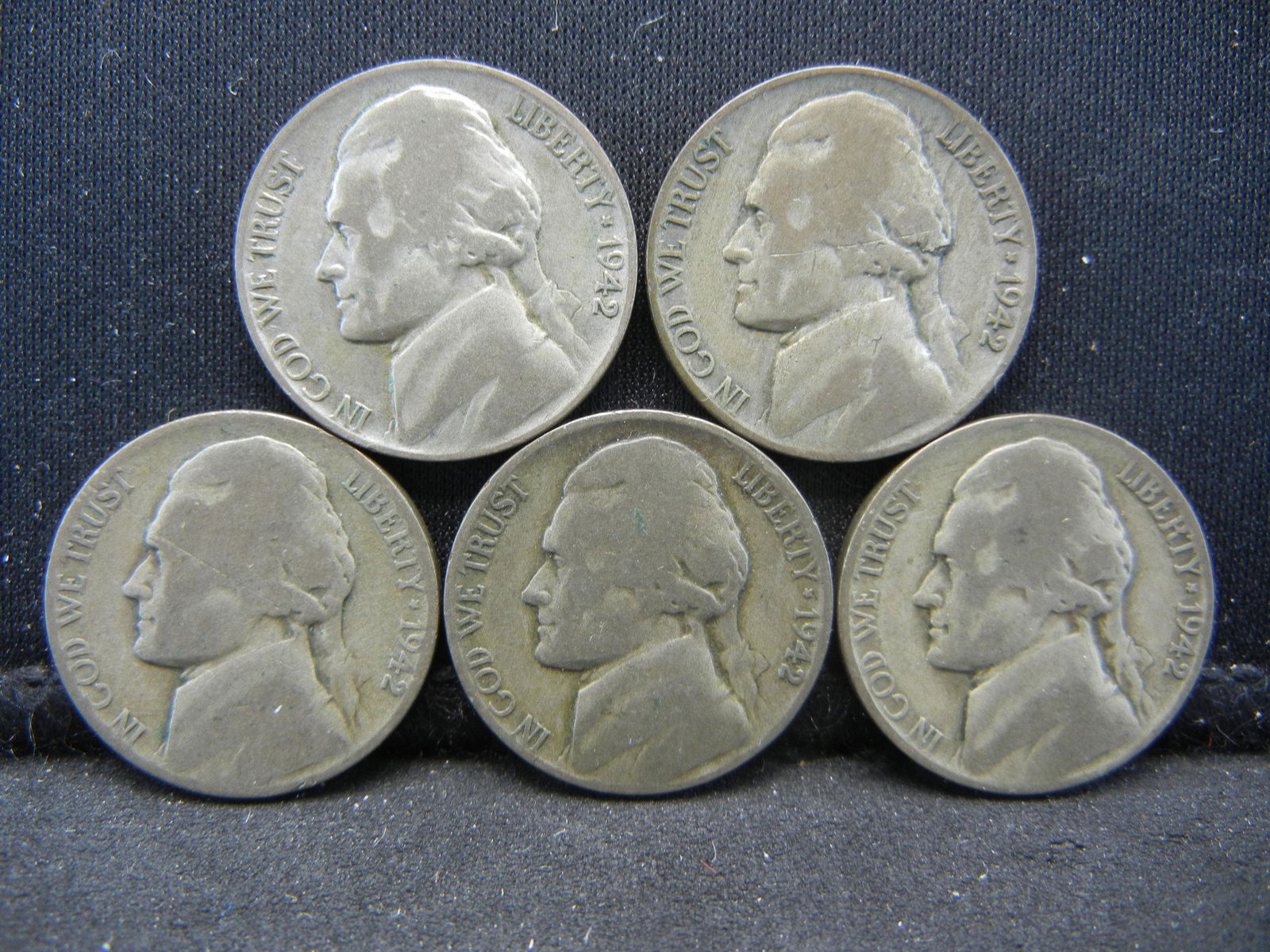 (5) 1942 Jefferson Nickels 35% Silver War Time Issue: (5) 1942 Jefferson Nickels 35% Silver War Time Issue