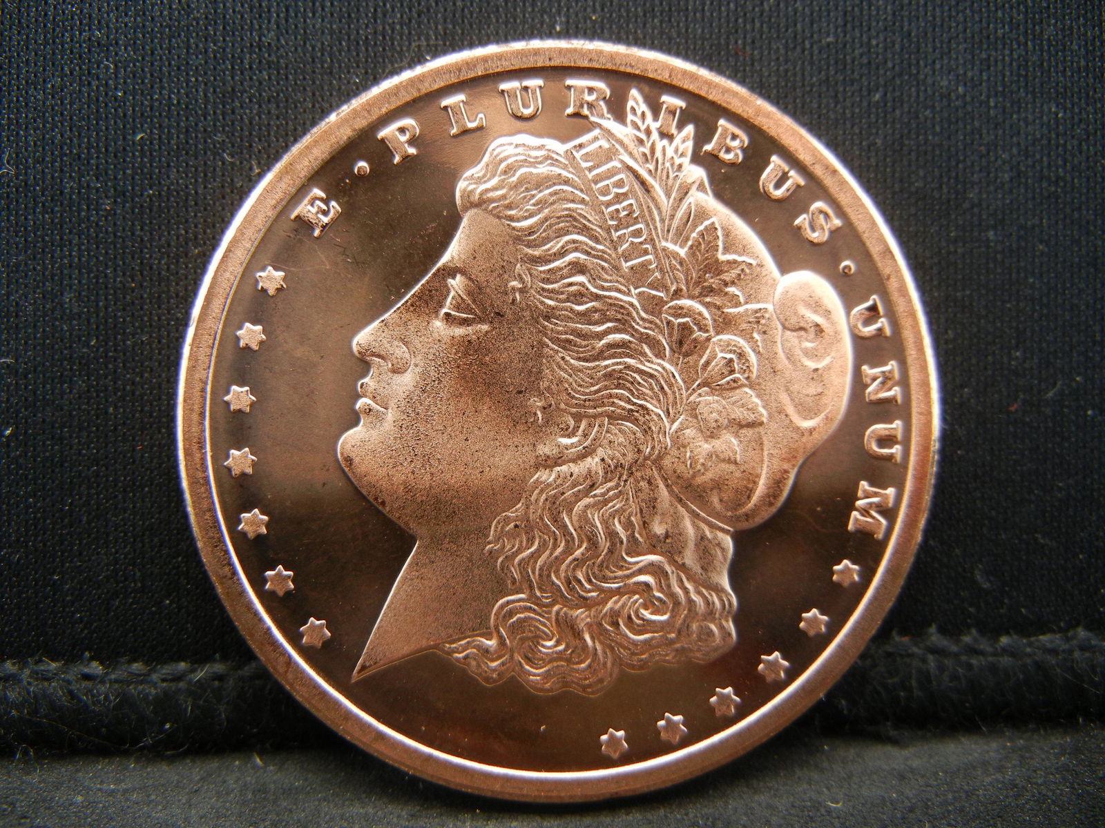 One Ounce .999 Fine Copper Round Morgan Design (1 of 2)