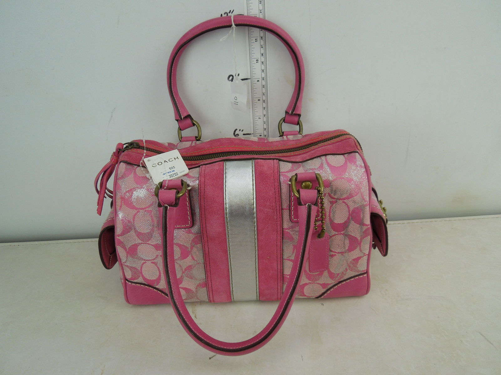 COACH pink purse.: COACH pink purse.