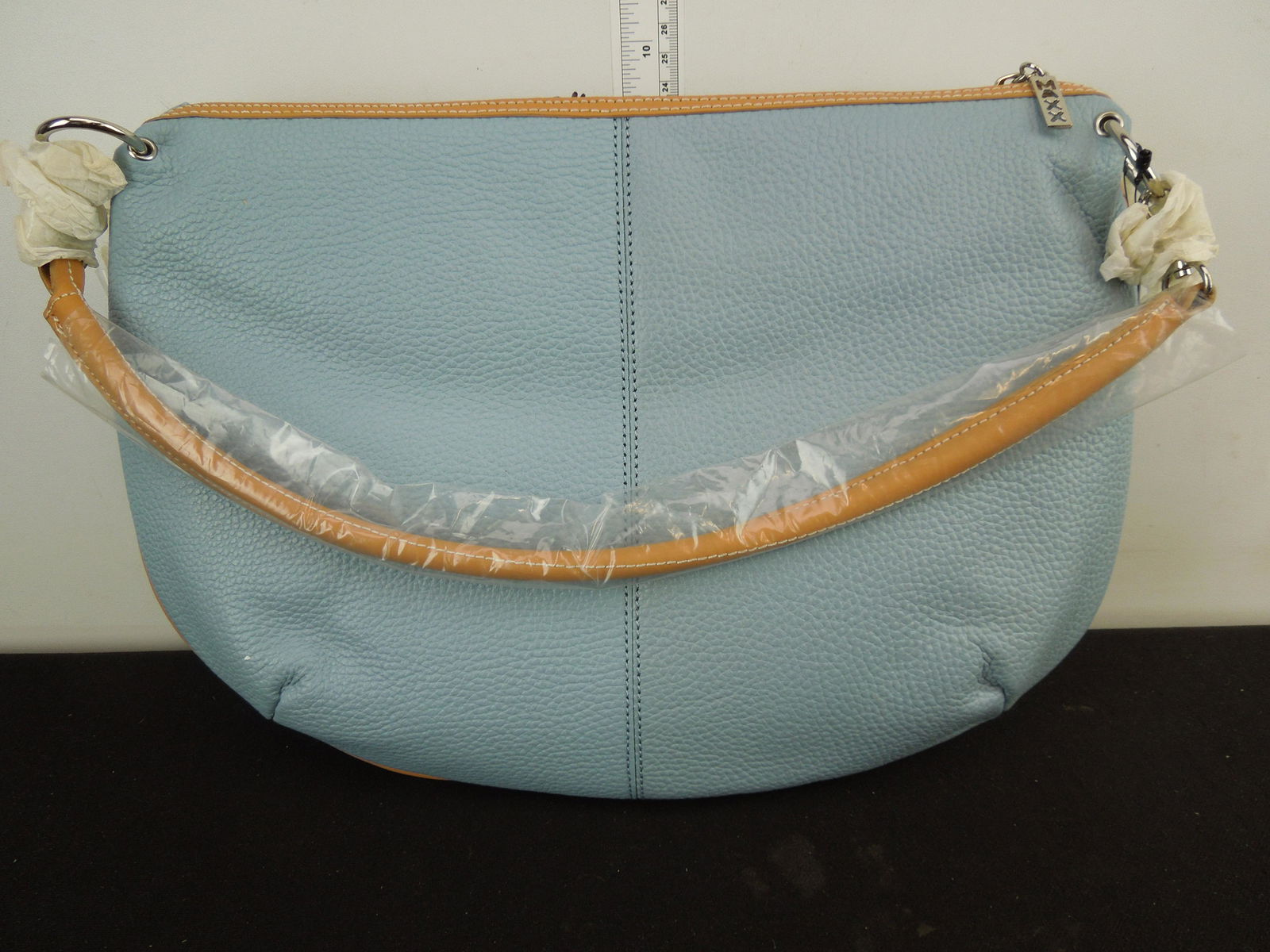 BRAND NEW MAXX New York. Purse. Powder blue.: BRAND NEW MAXX New York. Purse. Powder blue.