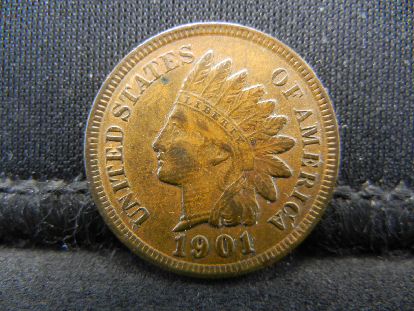 1901 Indian Cent Choice Unc. Nice Color (1 of 2)