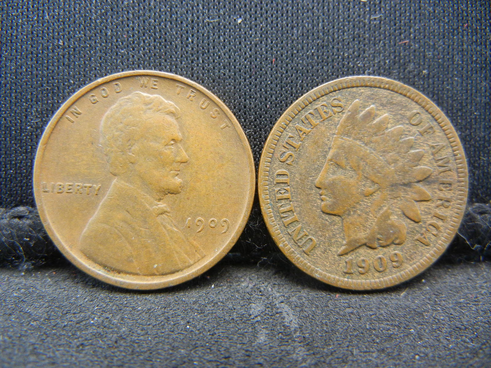 1909 Indian Cent and 1909-VDB Lincoln Cent. (1 of 2)