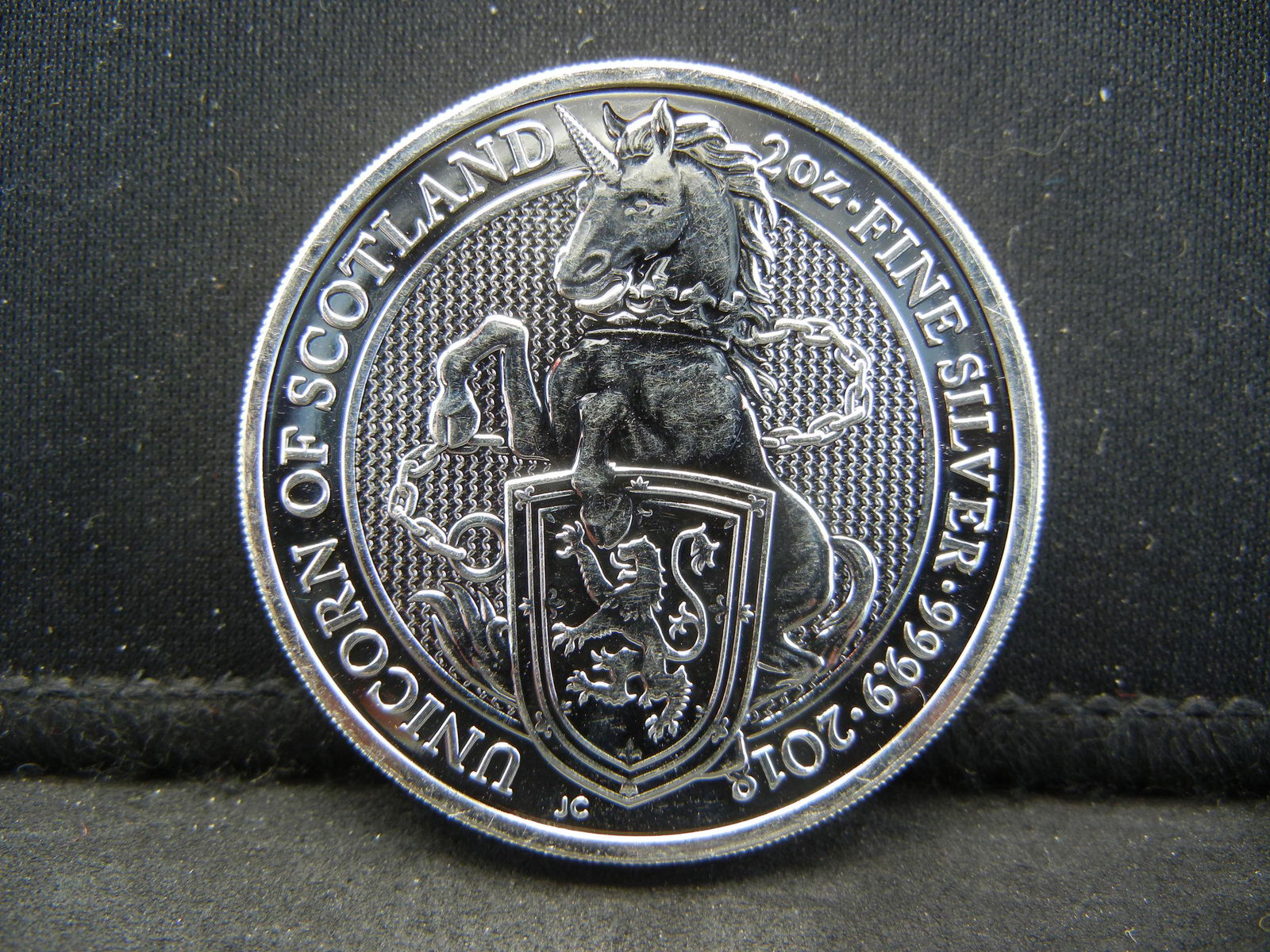 2 troy ounces Silver 5 Pound Unicorn of Scotland (1 of 2)