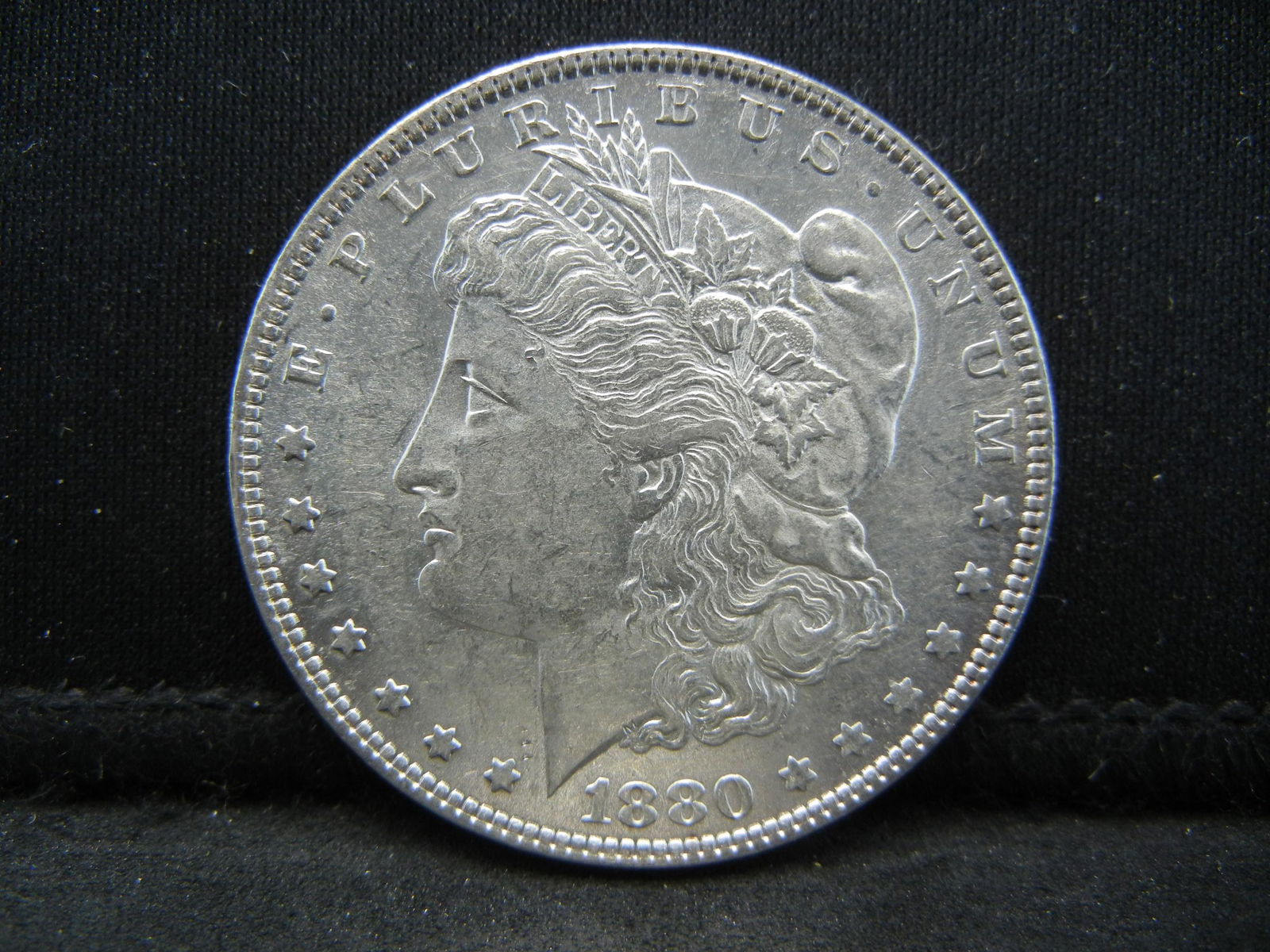 1880 O Morgan Dollar Uncirculated Nice (1 of 2)